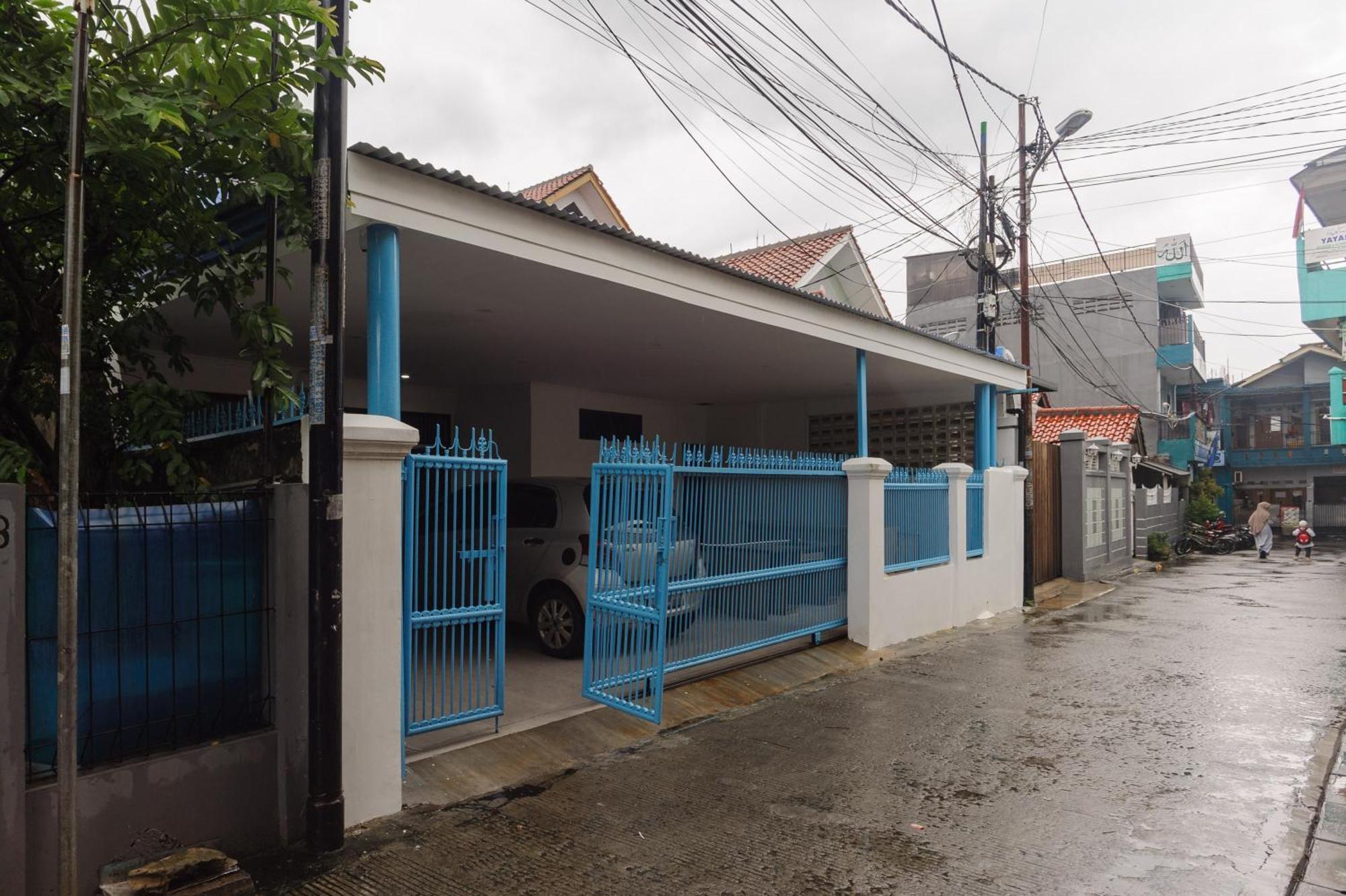 Reddoorz Syariah @ Sakura Hotel Jatiwaringin Μπεκάσι Εξωτερικό φωτογραφία